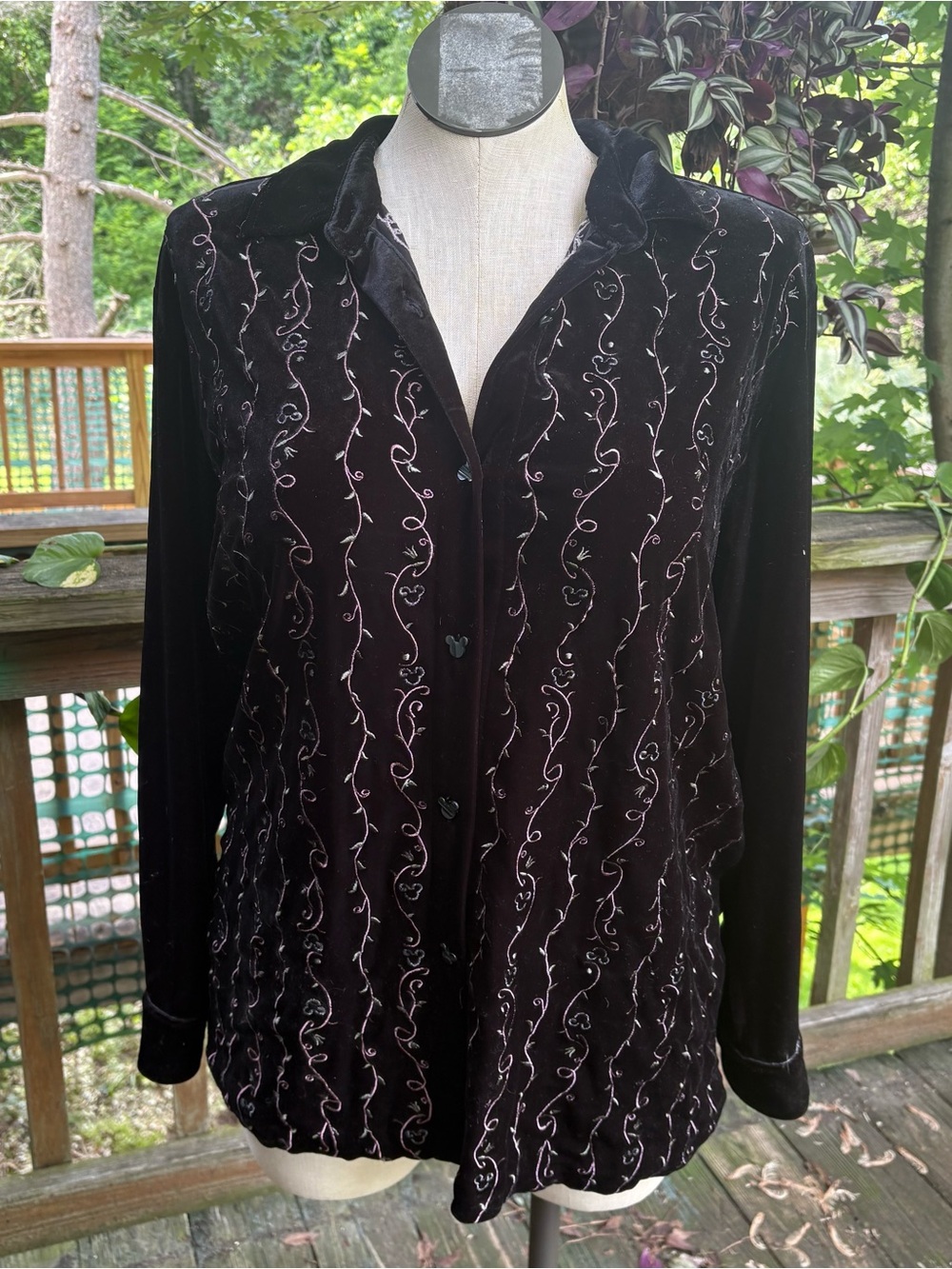 Disney Store Vintage Black Embroidered Mickey Velvet Top Women’s Size Large